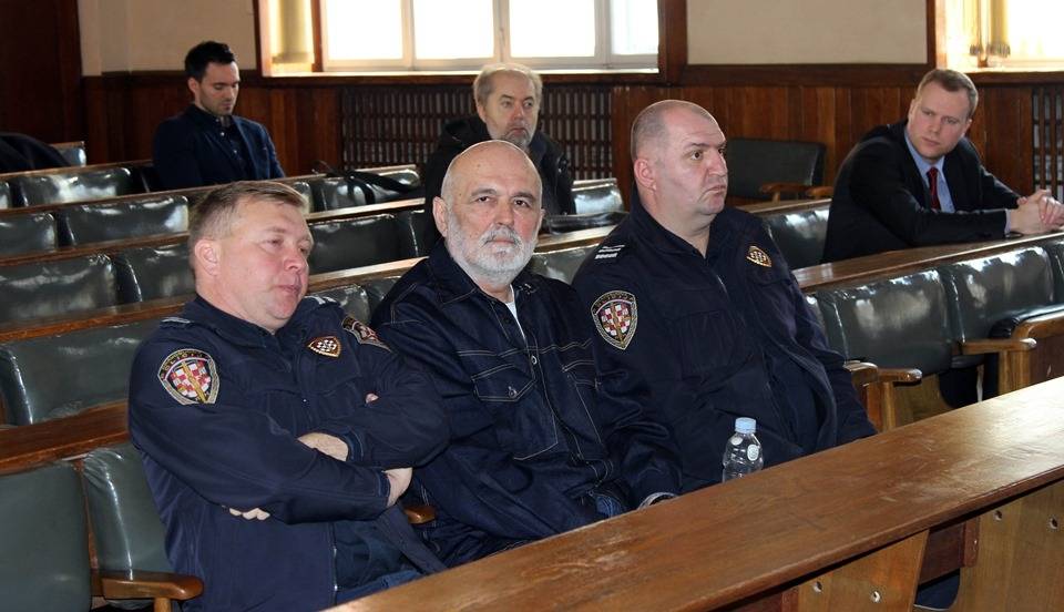 KOLEGA, IZDRŽI-ʺNisam kriv. To je materijalna činjenica, a ne osjećaj.ʺ