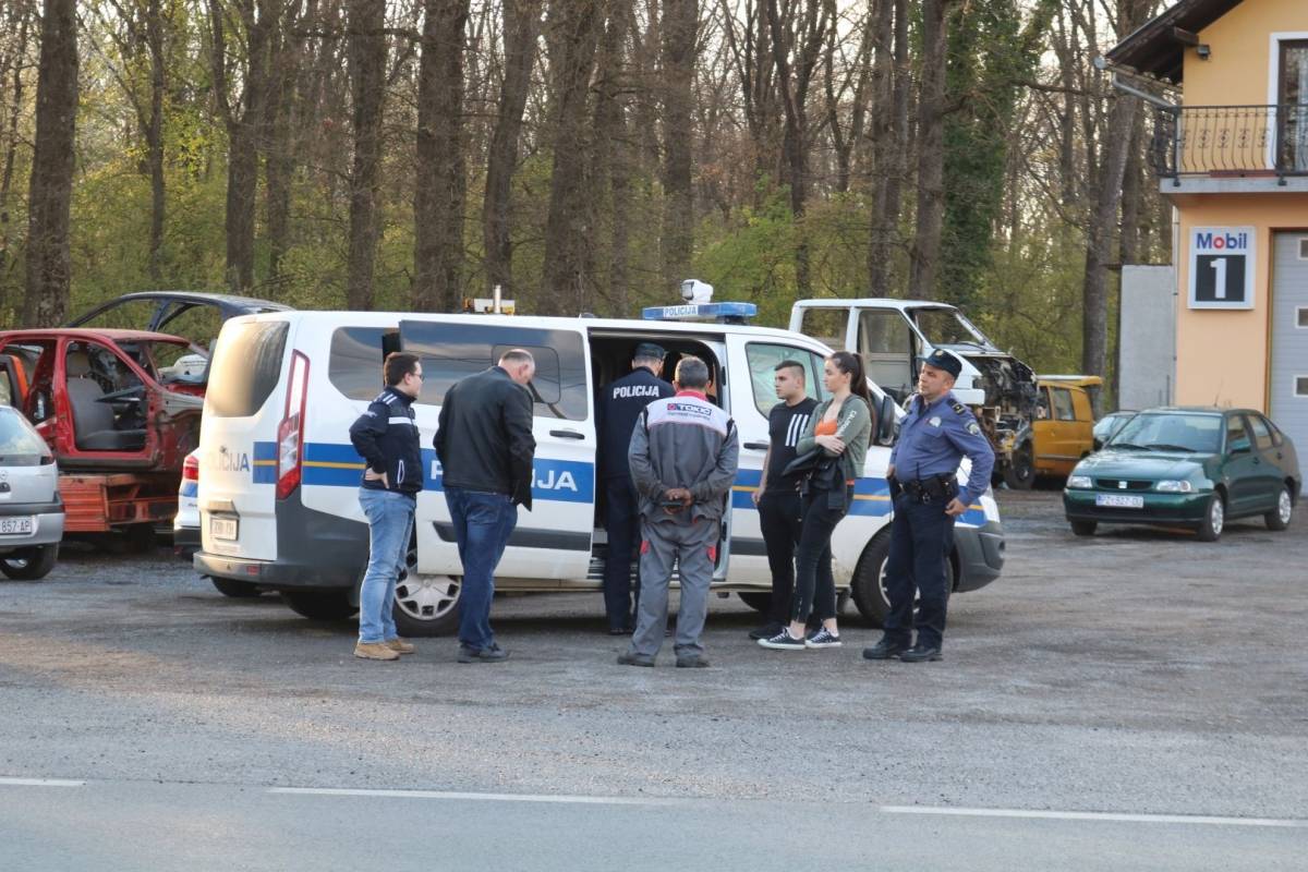 PROMETNA U EMINOVCIMA: Dijete i dvoje odraslih teško stradali i završili u OŽB Požega