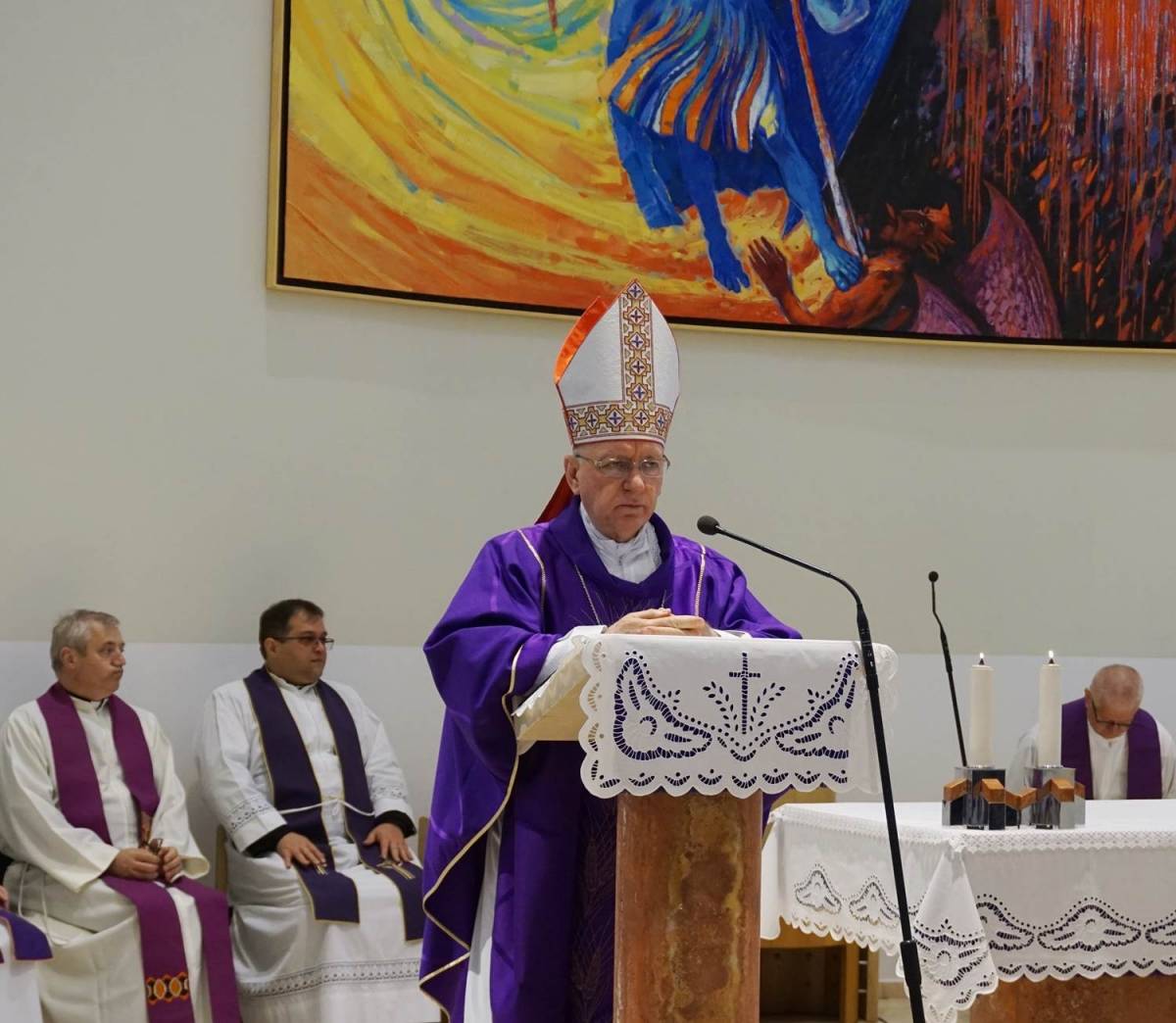 Spomen na utamničene svećenike u Staroj Gradiški