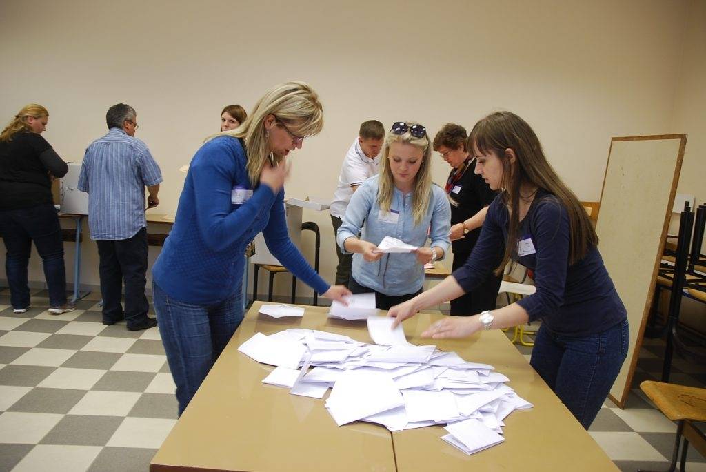 MANJINSKI IZBORI: Birači na pet birališta u Pakracu