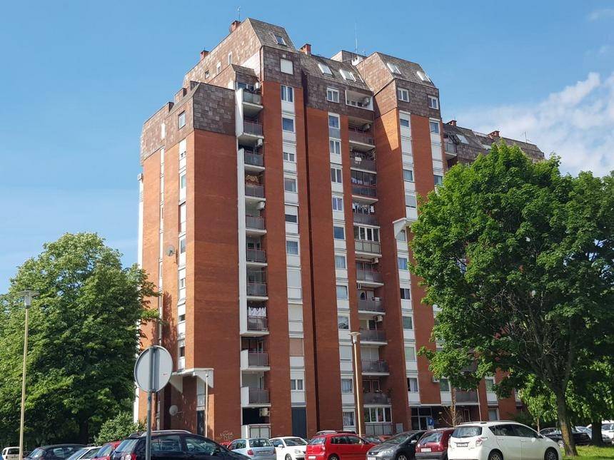 TRAGEDIJA: 24-godišnja Pakračanka skočila sa zgrade u Osijeku i preminula?