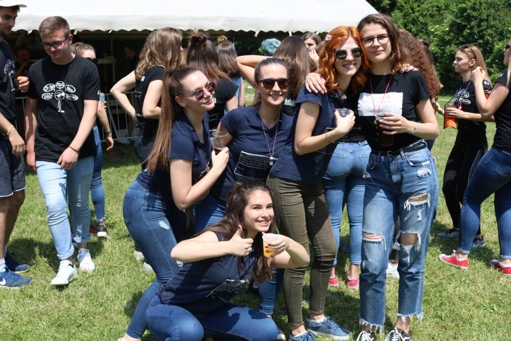 Policija izdala apel roditeljima maturanata, prodavačima, ugostiteljima i maturantima zbog Norijade