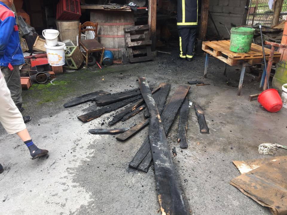 Požar gospodarske zgrade u Šeovcima, brzom intervencijom JVP Grada Požege spriječena veća šteta