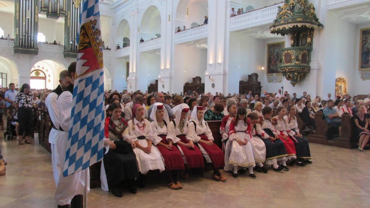 Bavarski Hrvati hodočastili u  Altotting