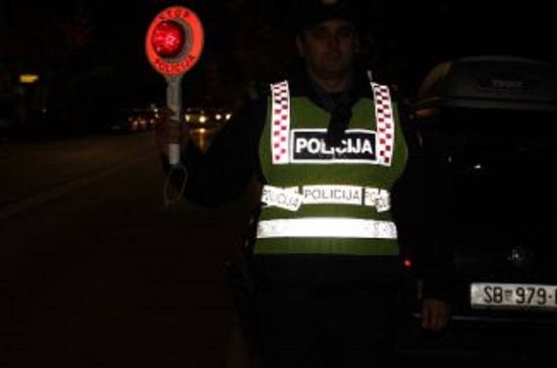 Dva vozača pod utjecajem alkohola, oba prenoćila u policiji