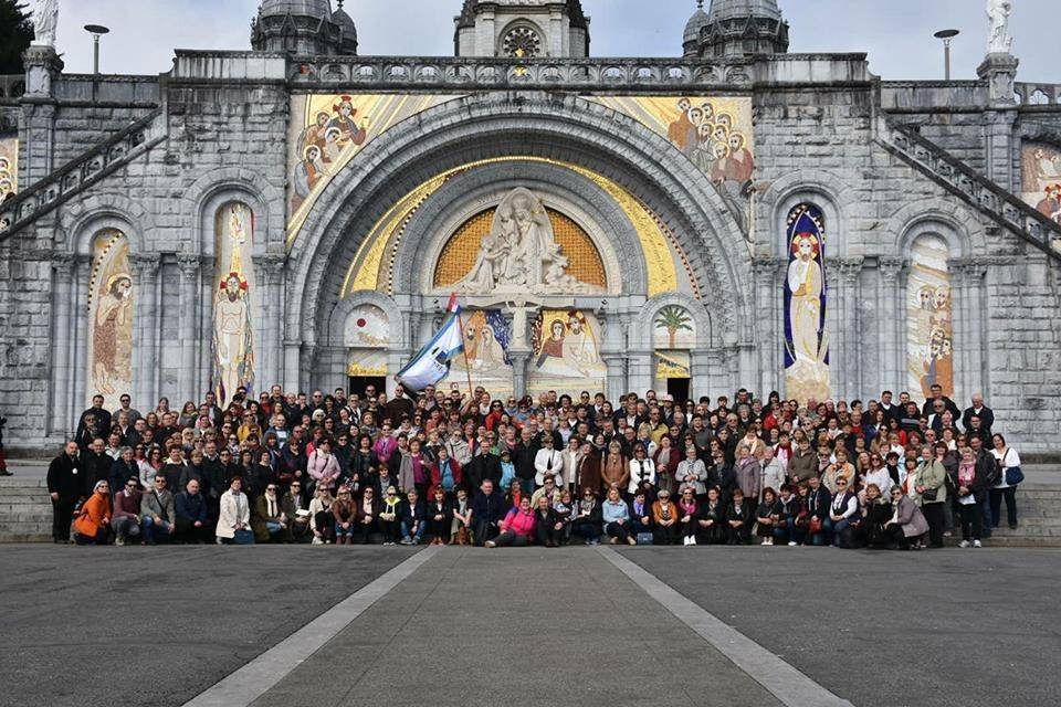 Požeški hodočasnici u Lourdesu