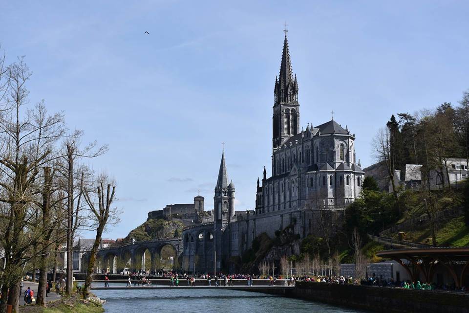 Požeški hodočasnici u Lourdesu