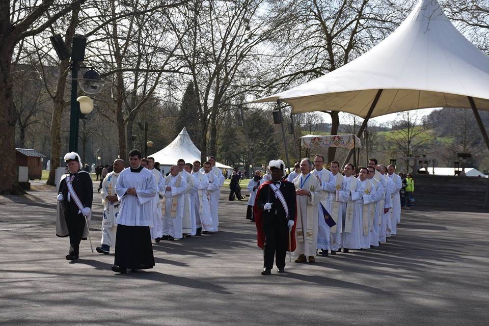 Požeški hodočasnici u Lourdesu
