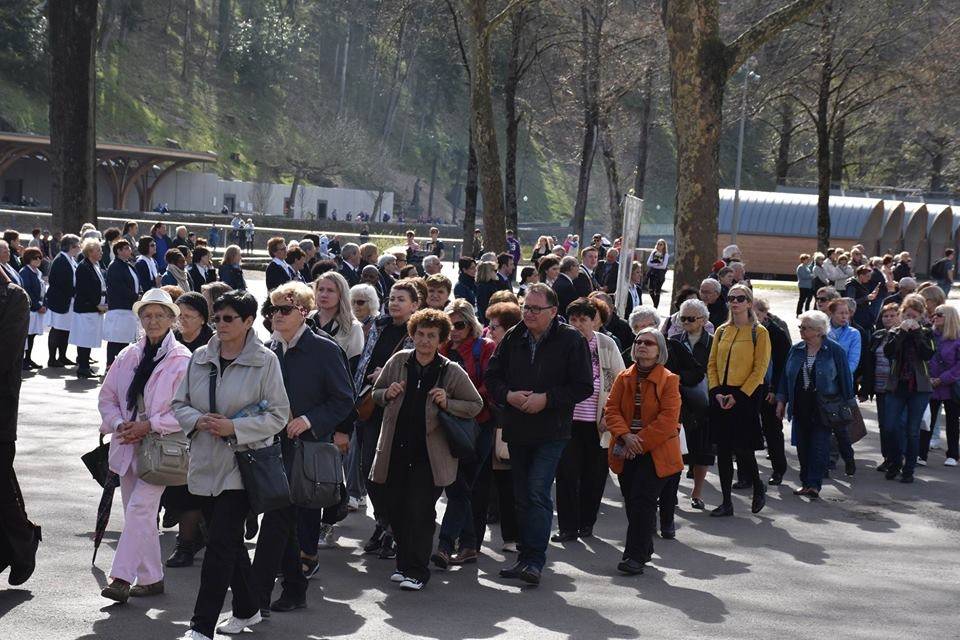 Požeški hodočasnici u Lourdesu