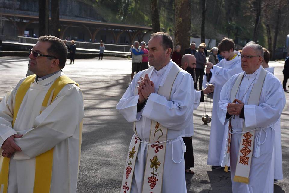 Požeški hodočasnici u Lourdesu