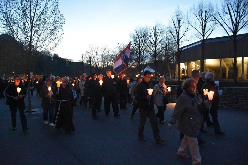 Požeški hodočasnici u Lourdesu