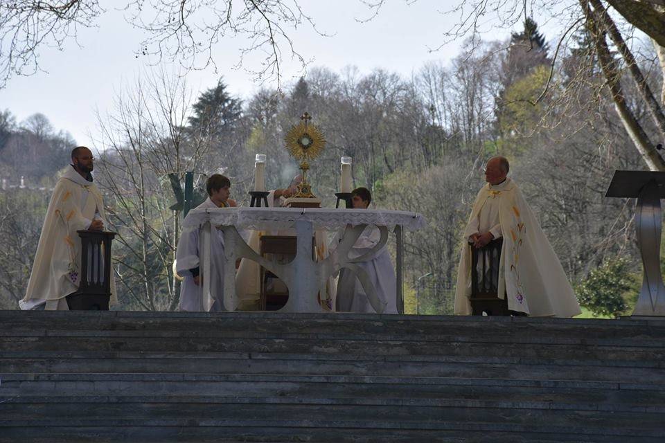 Požeški hodočasnici u Lourdesu