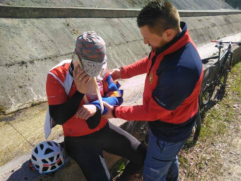 HGSS Požega pomogao ozlijeđenom biciklistu na Papuku