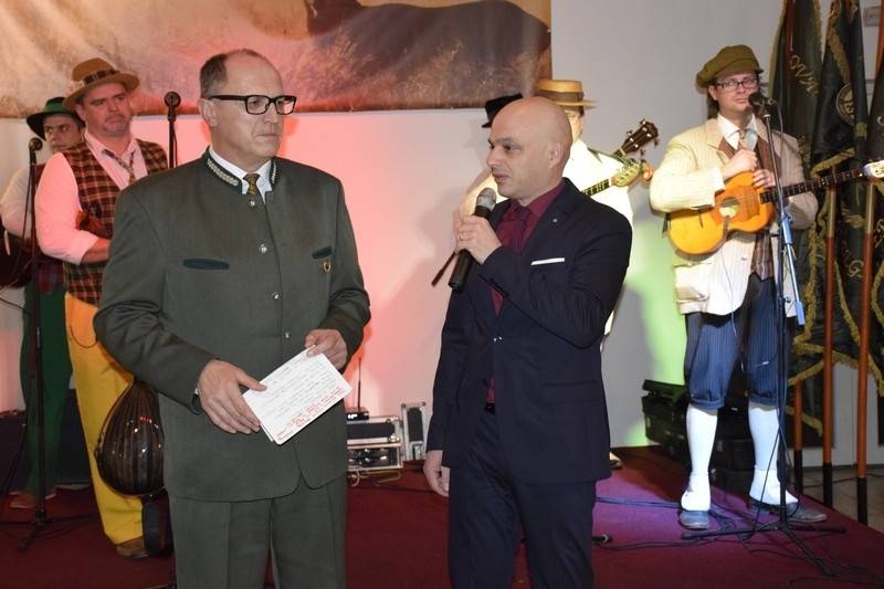 Održan 1. požeški lovački bal