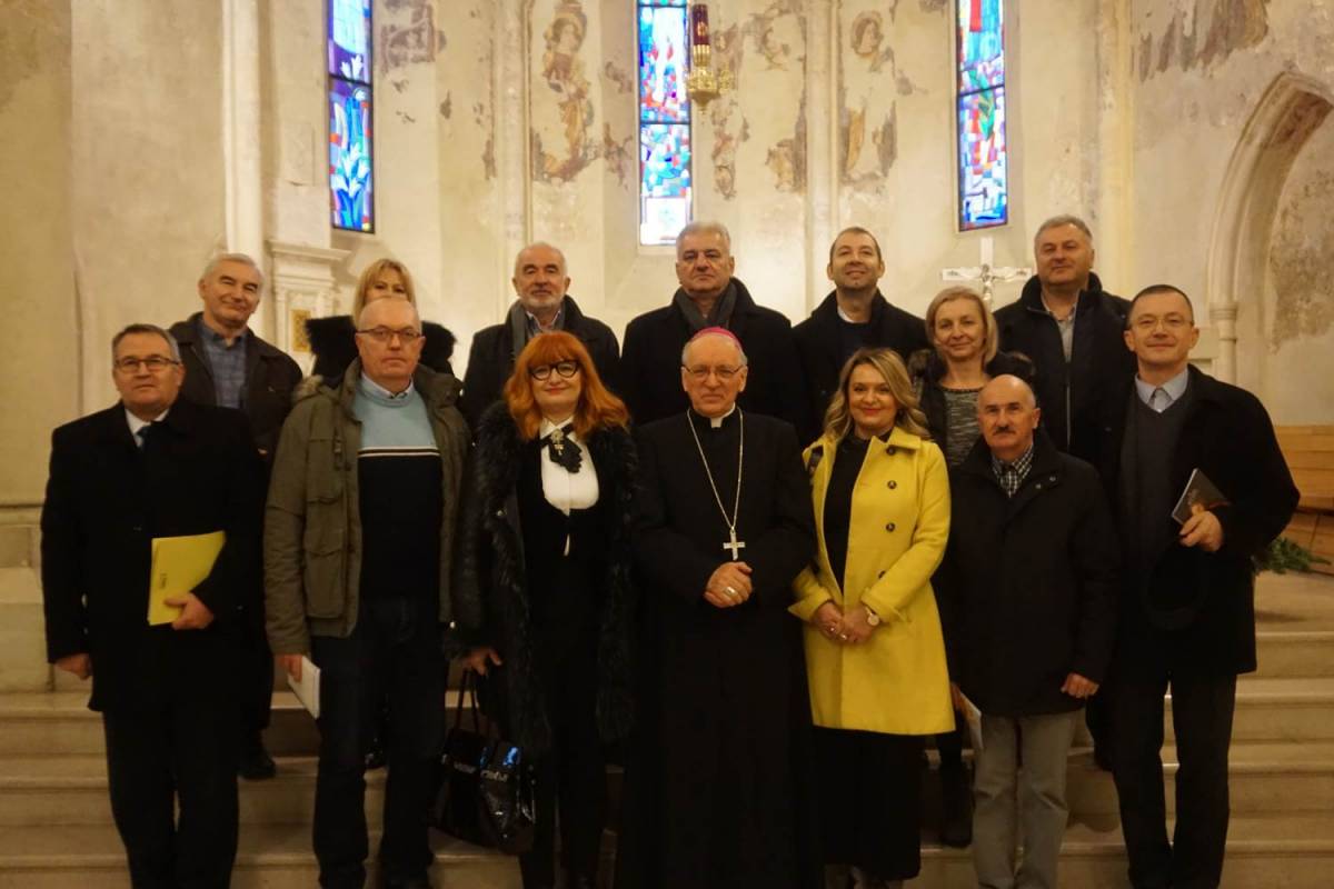  Članovi Udruge hrvatskih srednjoškolskih ravnatelja pohodili biskupa Škvorčevića