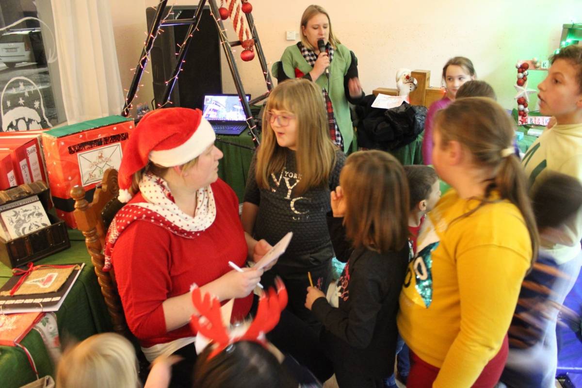 Baka Mraz i ove godine otvorila je vrata svoje kuće dobroj djeci