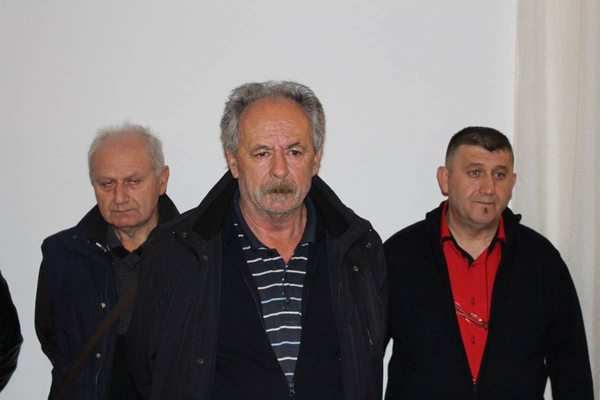 Na skupu Zorana Milanovića u Požegi tražilo se mjesto više: ʺHvala vam na velikoj podršci koja mi puno znači !ʺ