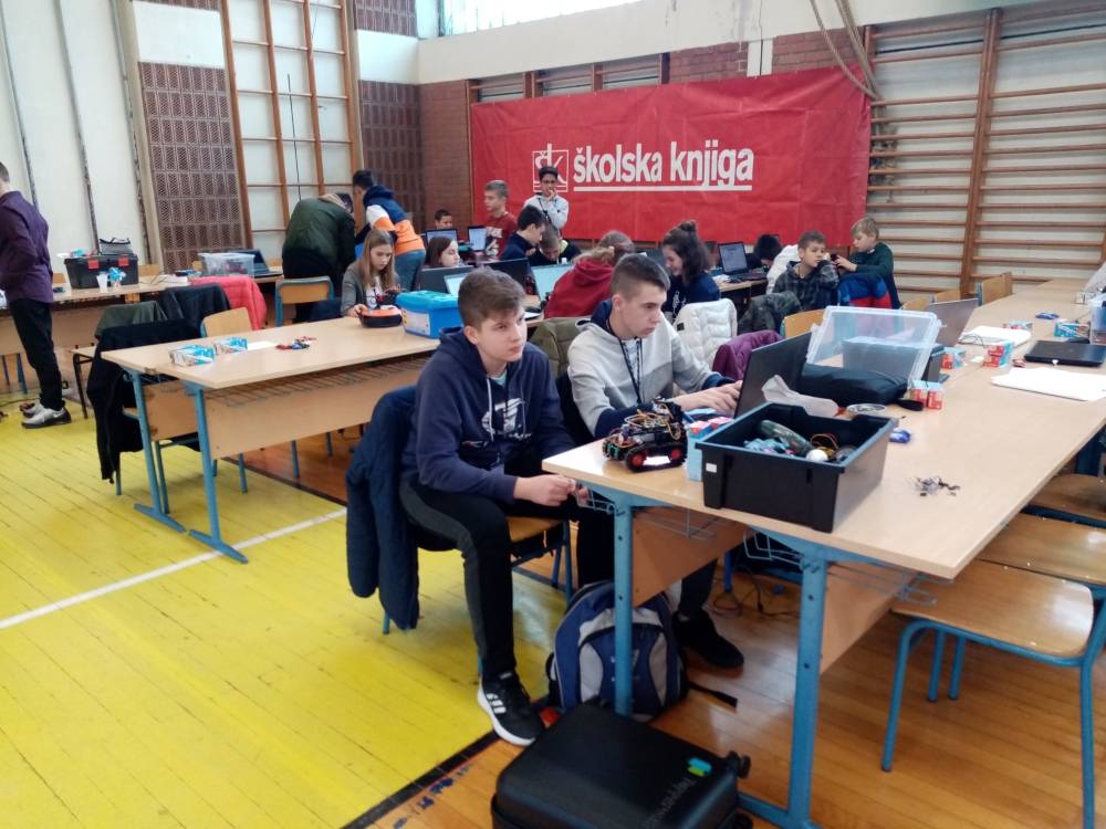 Požeški srednjoškolci, Marin Francuz i Luka Margetić, četvrti na RoboCupu Junior Zagreb 2019.
