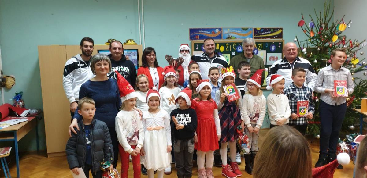 Nk ʺGraničarʺ Zagrađe darivao najmlađe