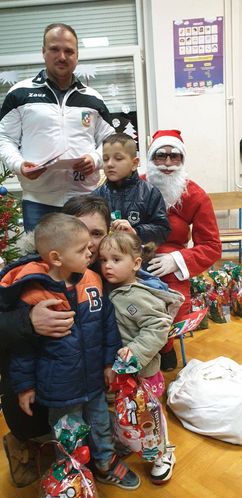 Nk ʺGraničarʺ Zagrađe darivao najmlađe