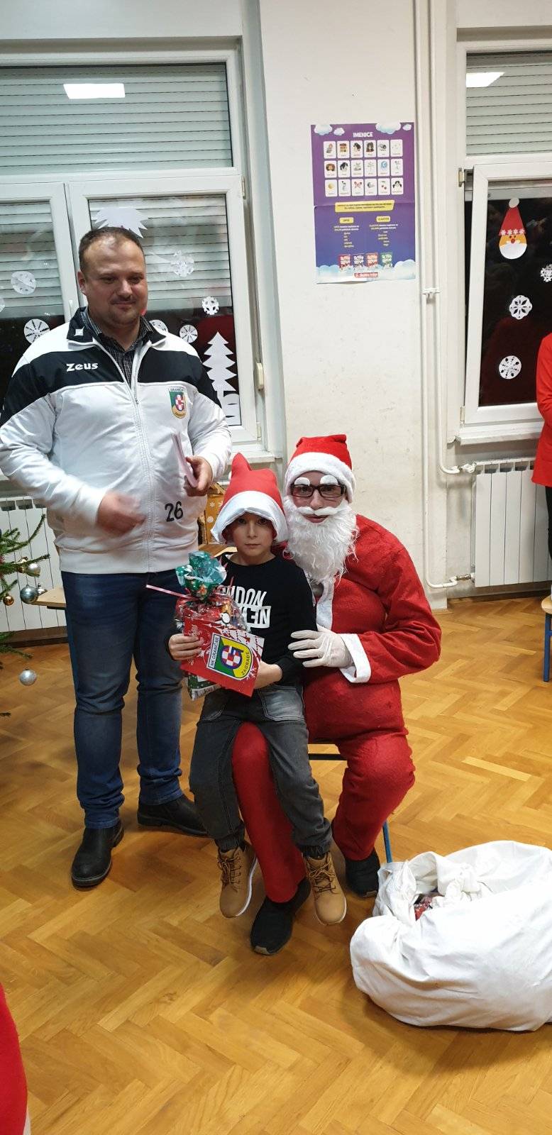 Nk ʺGraničarʺ Zagrađe darivao najmlađe