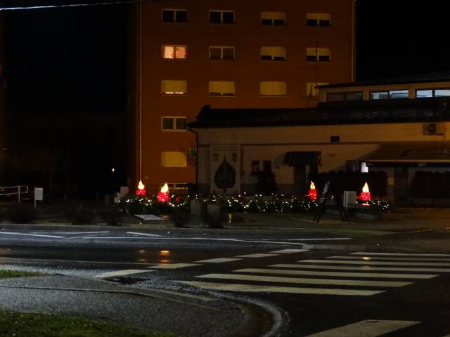 Zapaljena četvrta adventska svijeća u Lipiku