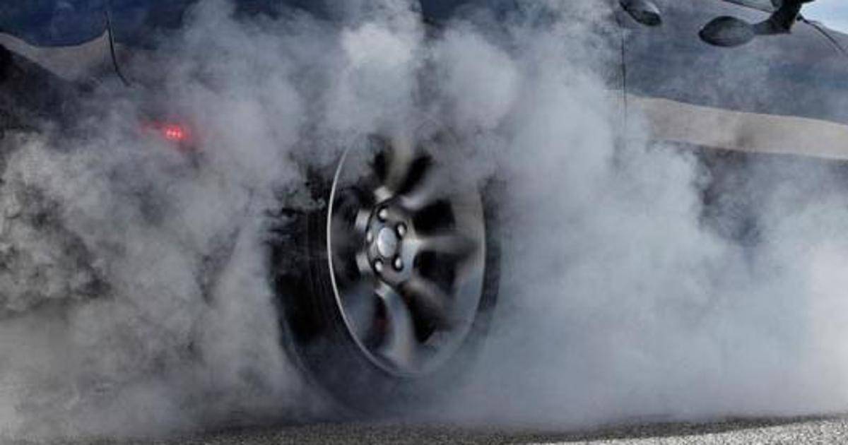 KRETANJE UZ ŠKRIPU GUMA: Po Zakonu o sigurnosti prometa to je kažnjivo ponašanje! 