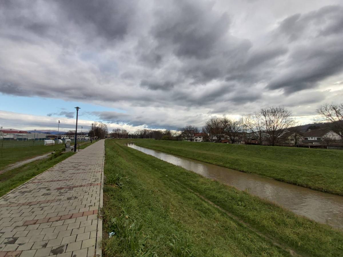 Danas djelomično sunčano uz promjenjivu naoblaku