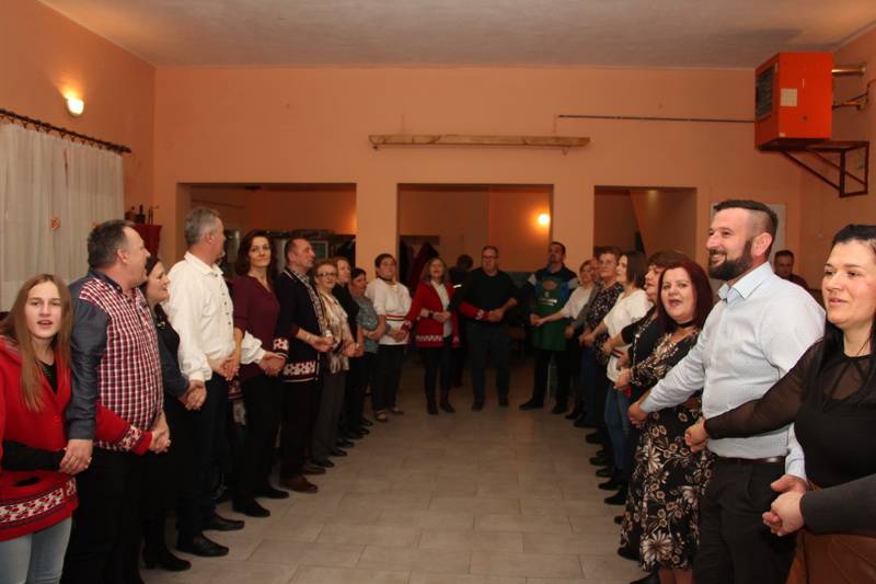 Šampionski švargl OPG Galić iz Pleternice, a po glasovanju posjetitelja Etno kuće Bello prošlogodišnjeg šampiona 