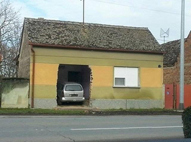 Kuća u blizini Slavonskog Broda doživjela je promjenu koja je začudila susjede