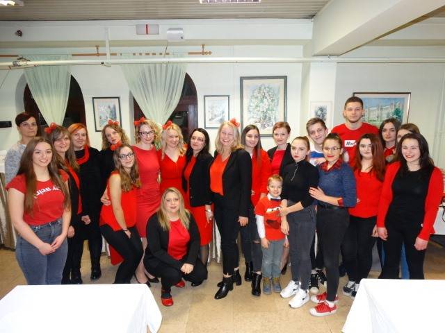 „Dan crvenih haljina“ u Lipiku