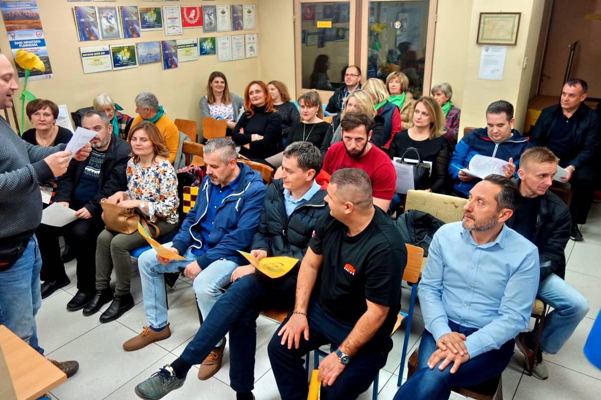 Završila planinarska škola u HPD Gojzerica Požega