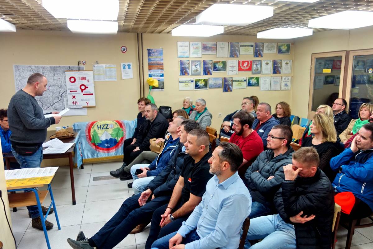 Završila planinarska škola u HPD Gojzerica Požega