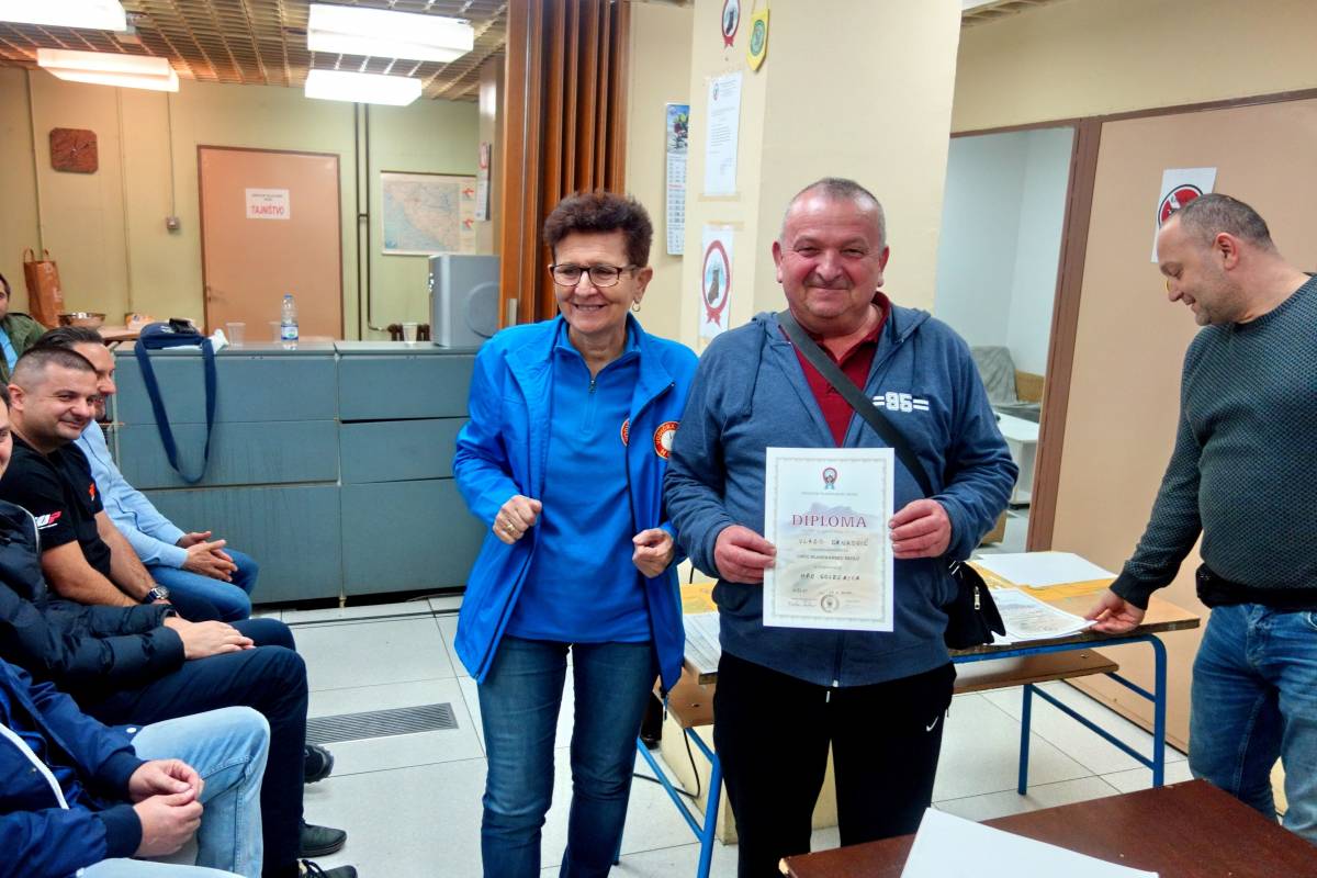 Završila planinarska škola u HPD Gojzerica Požega