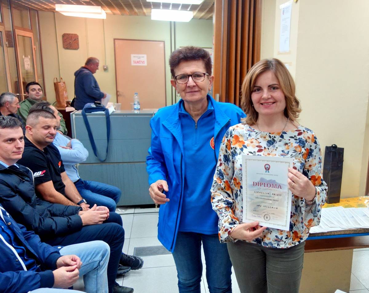 Završila planinarska škola u HPD Gojzerica Požega