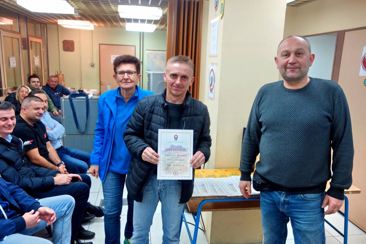 Završila planinarska škola u HPD Gojzerica Požega