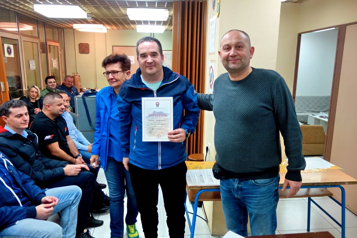 Završila planinarska škola u HPD Gojzerica Požega