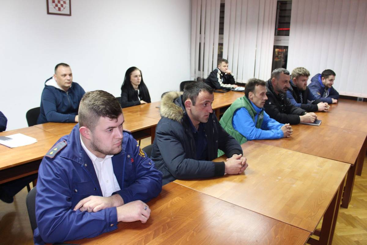 Održane obuke za zvanje Vatrogasac, Vatrogasni dočasnik i Vatrogasni dočasnika I klase