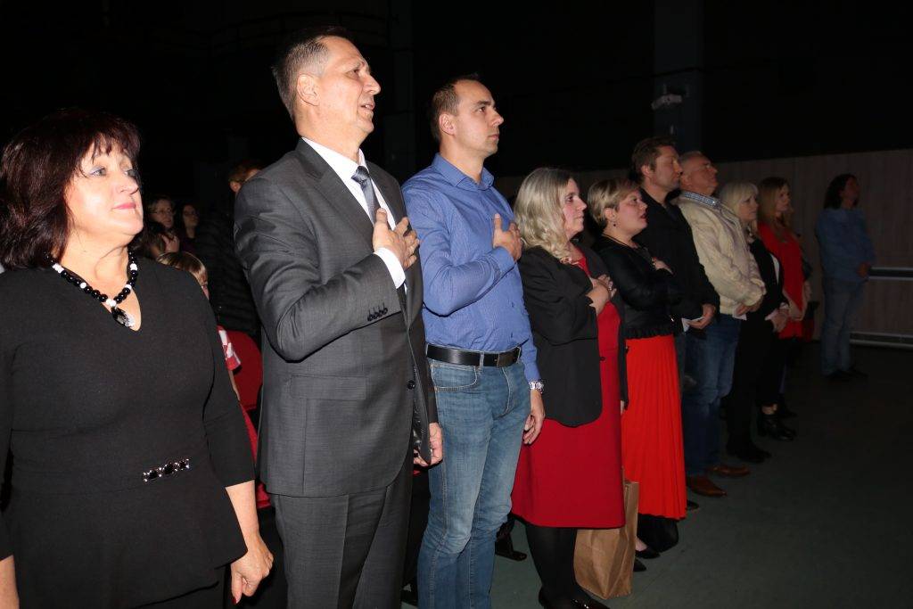 Na premijernom festivalu “CROATIO IZ DUŠE TE LJUBIM” pobijedila Natea Perinović