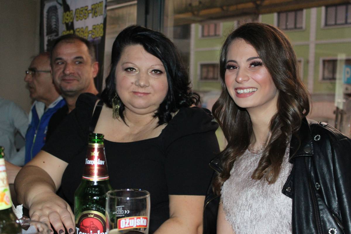 GRUPA ESTRADA SNIMILA SVOJ PRVI SPOT: Glavne gošće bile su Nevenka Bekavac i Martina Serdar