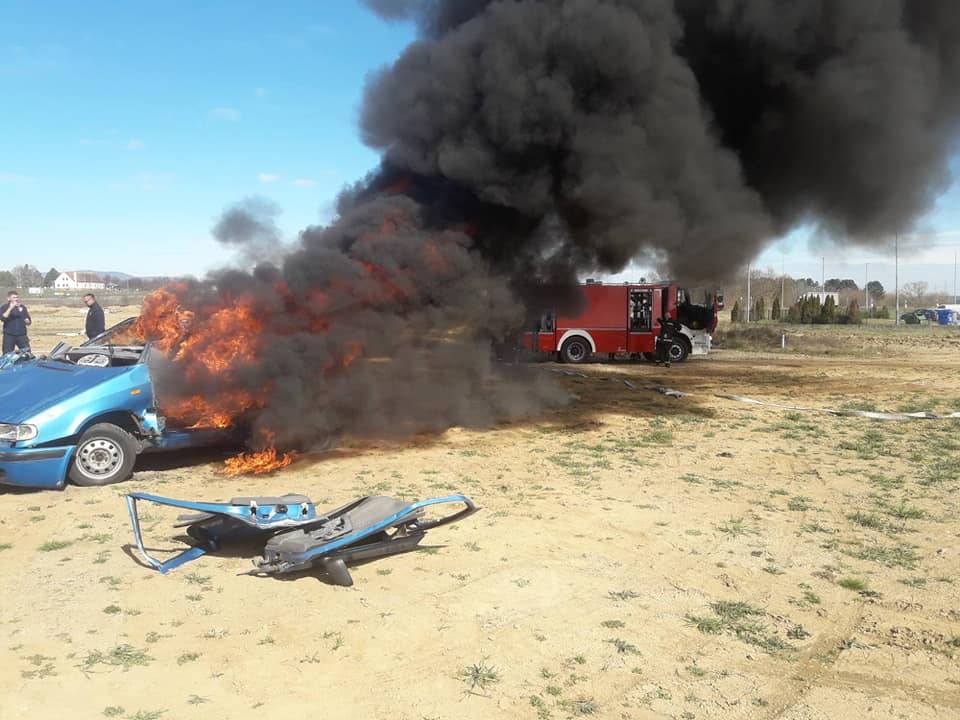 Vatrogasci održali prezentaciju novog sredstva za gašenje požara i nove opreme