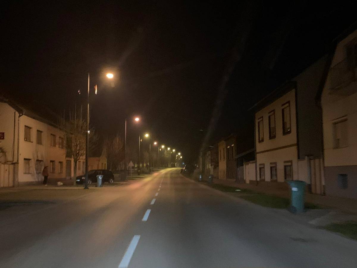 Ovako Požega izgleda večeras u 19 sati, prvi dan pod novim mjerama zaštite 