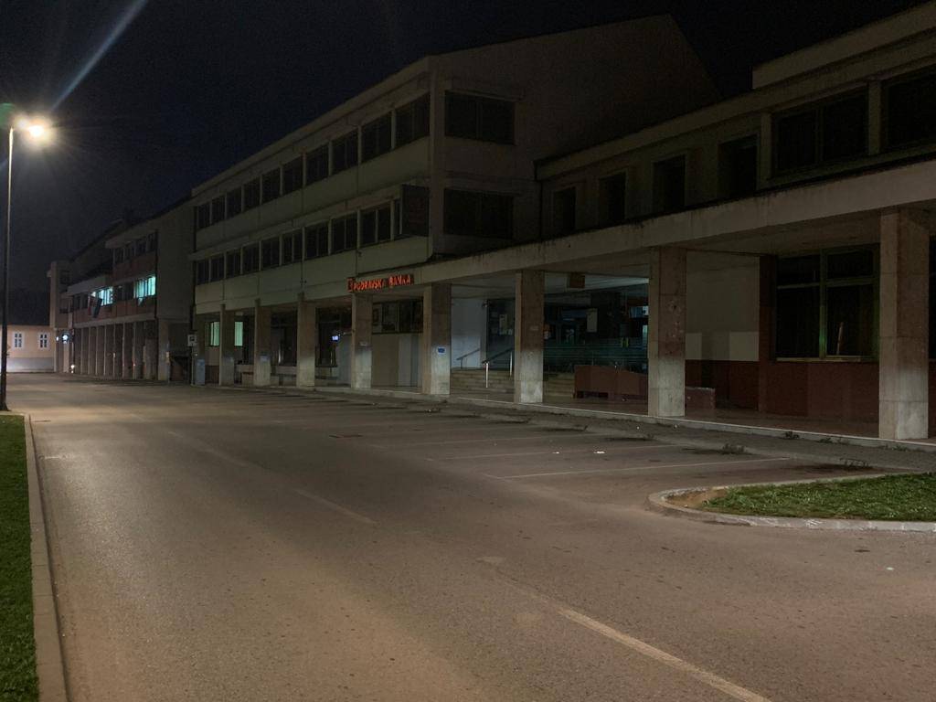 Ovako Požega izgleda večeras u 19 sati, prvi dan pod novim mjerama zaštite 