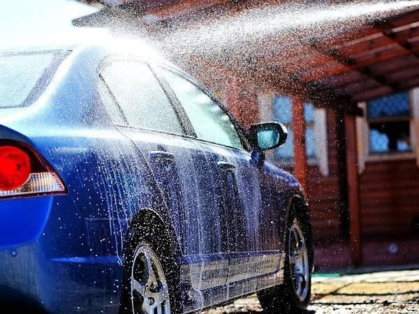 Pranje automobila deterdžentom za posuđe: To nije dobra ideja! 