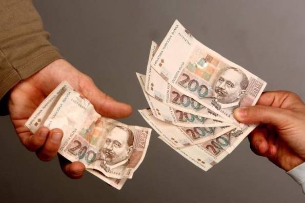 52-godišnjak s područja Velike dizao kredit putem društvene mreže od nepoznate osobe i ostao prevaren