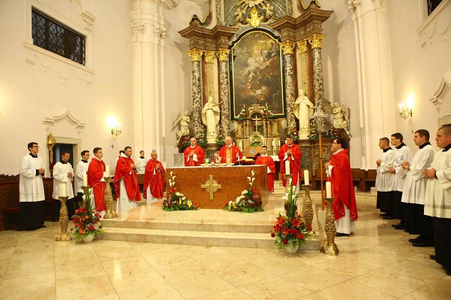 Svetkovina Duhova u požeškoj Katedrali