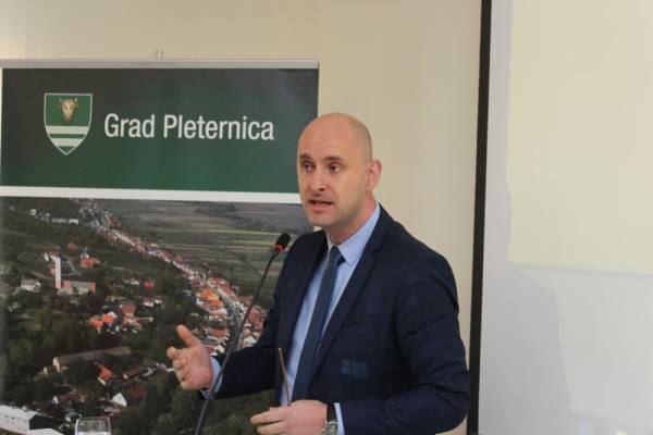 Tolušić je opet hit zbog poticaja pa podsjećamo na najbolju aferu: kada je Franji Luciću dao milijun eura