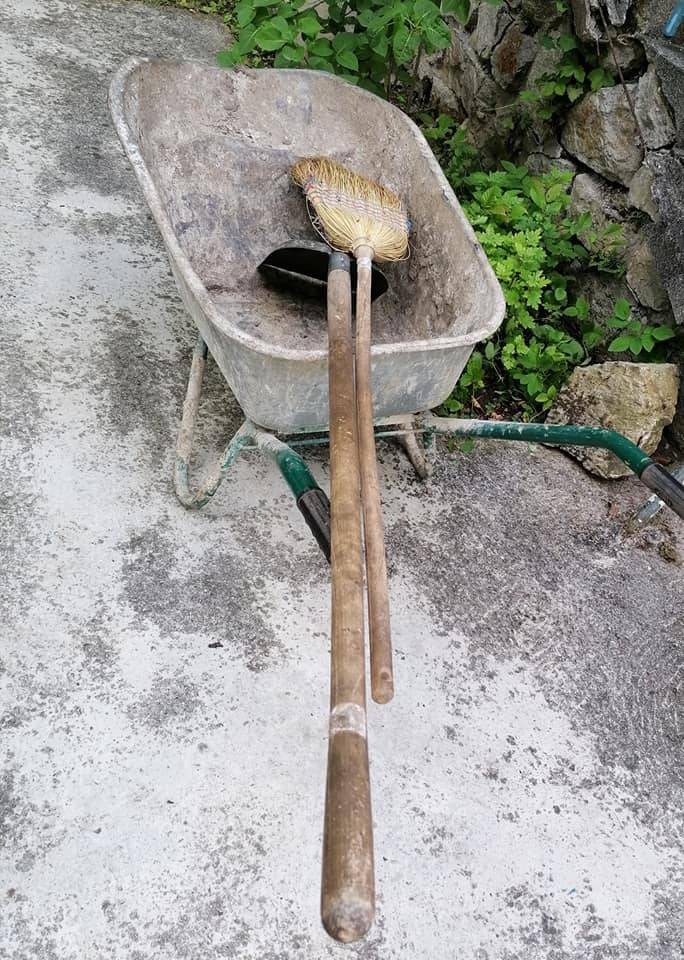 Radna akcija na planinarskim objektima Društva...