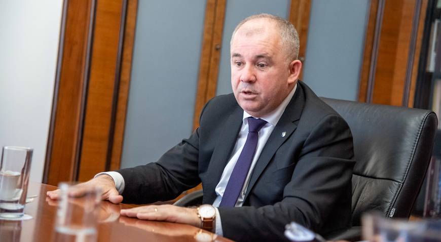 Općina Jasenice nije ukinula porodiljne naknade za roditelje