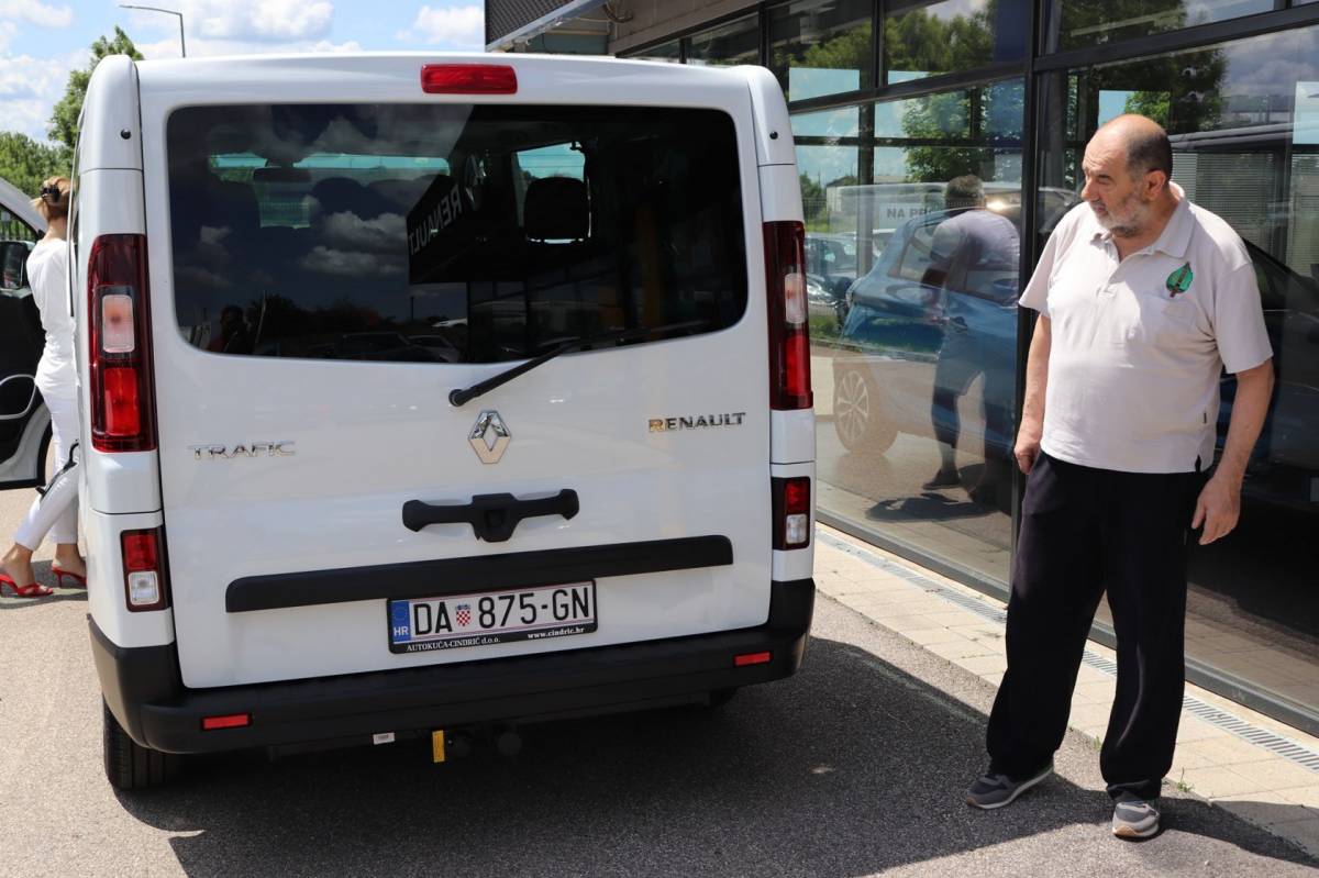 Novo putničko kombi vozilo za Udrugu branitelja Lipika 1991.u svrhu bolje provedbe projektnih aktivnosti